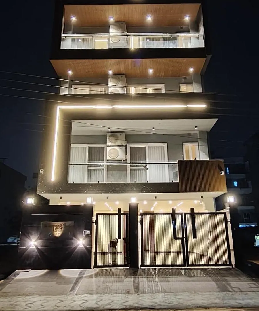 Lime Tree 1Bhk Service Apartment Near Artemis, Sector 52 Gurgaon India